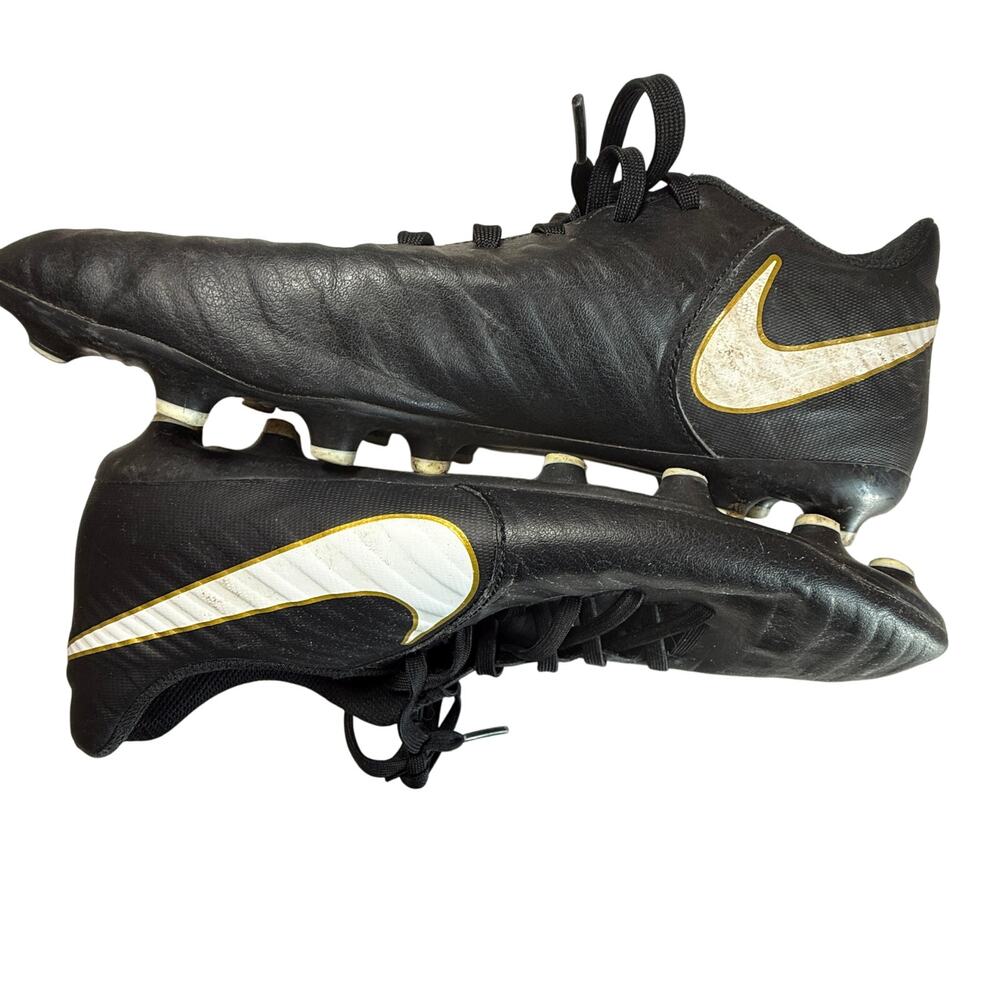 NIKE Tempo Men's US Size 8 Black Lace Up Soccer CLEATS White Gold  Knee Guards